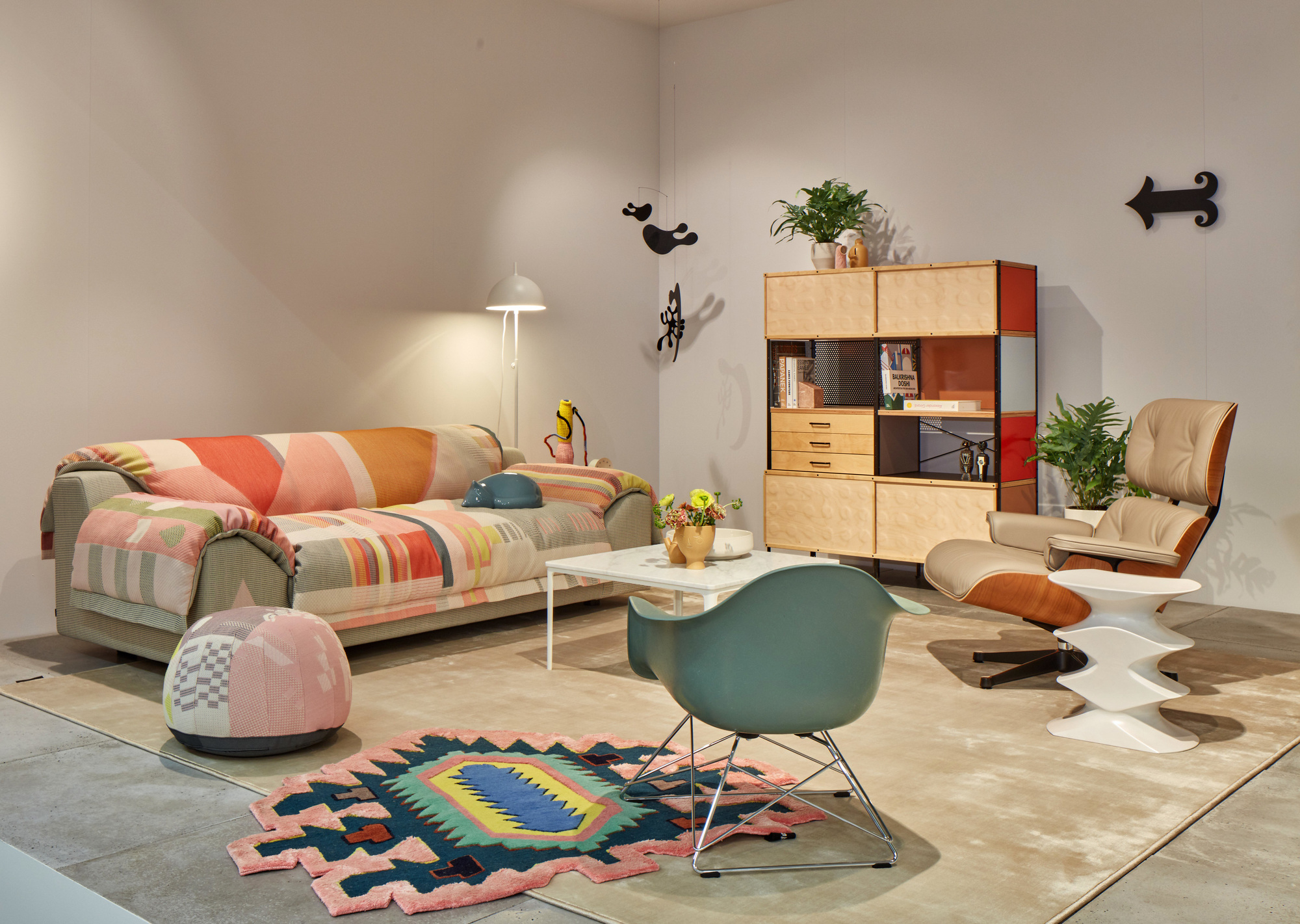 Eames Fibreglass Arm Chair LAR Chair Vitra