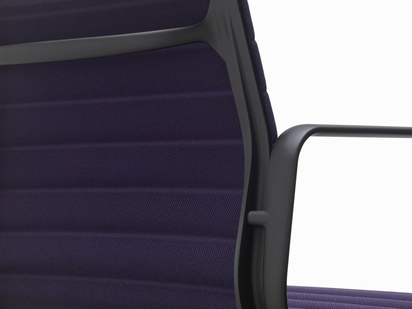 Aluminium Chair EA 131 / EA131 Chair Vitra