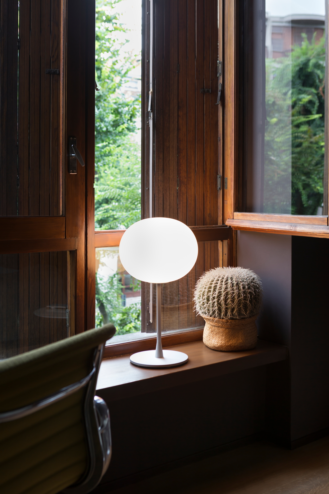 Glo Ball T1 Table lamp Flos