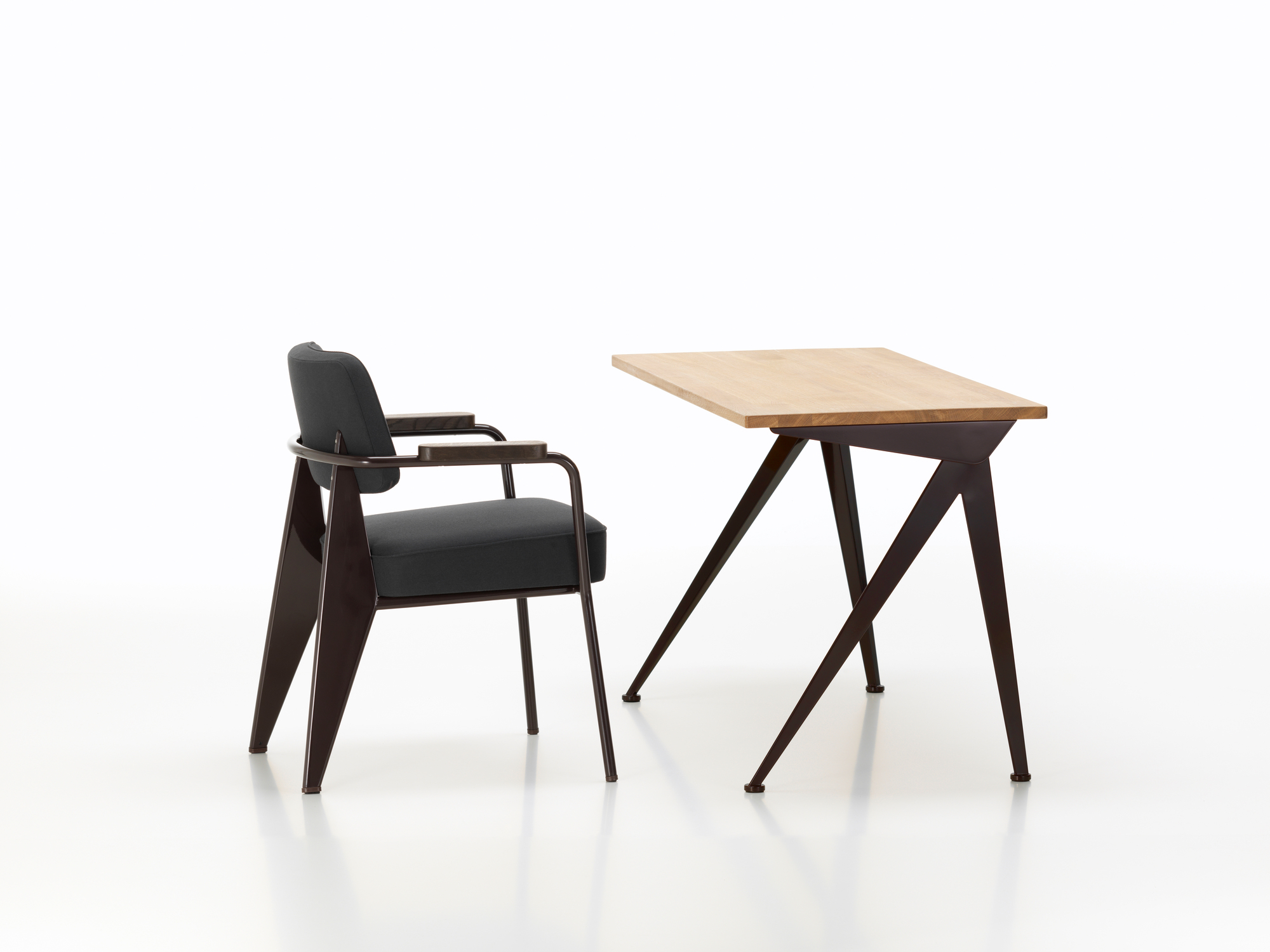 Compas Direction Desk Vitra