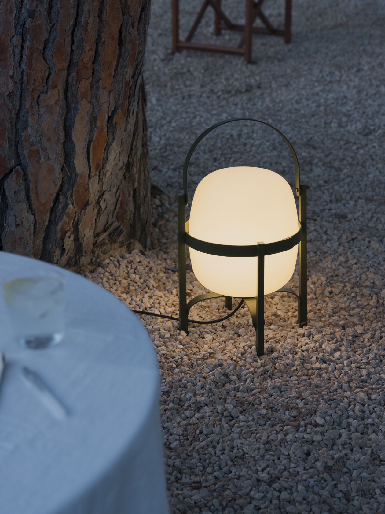 Cesta Exterior Table lamp Outdoor English Green Santa & Cole