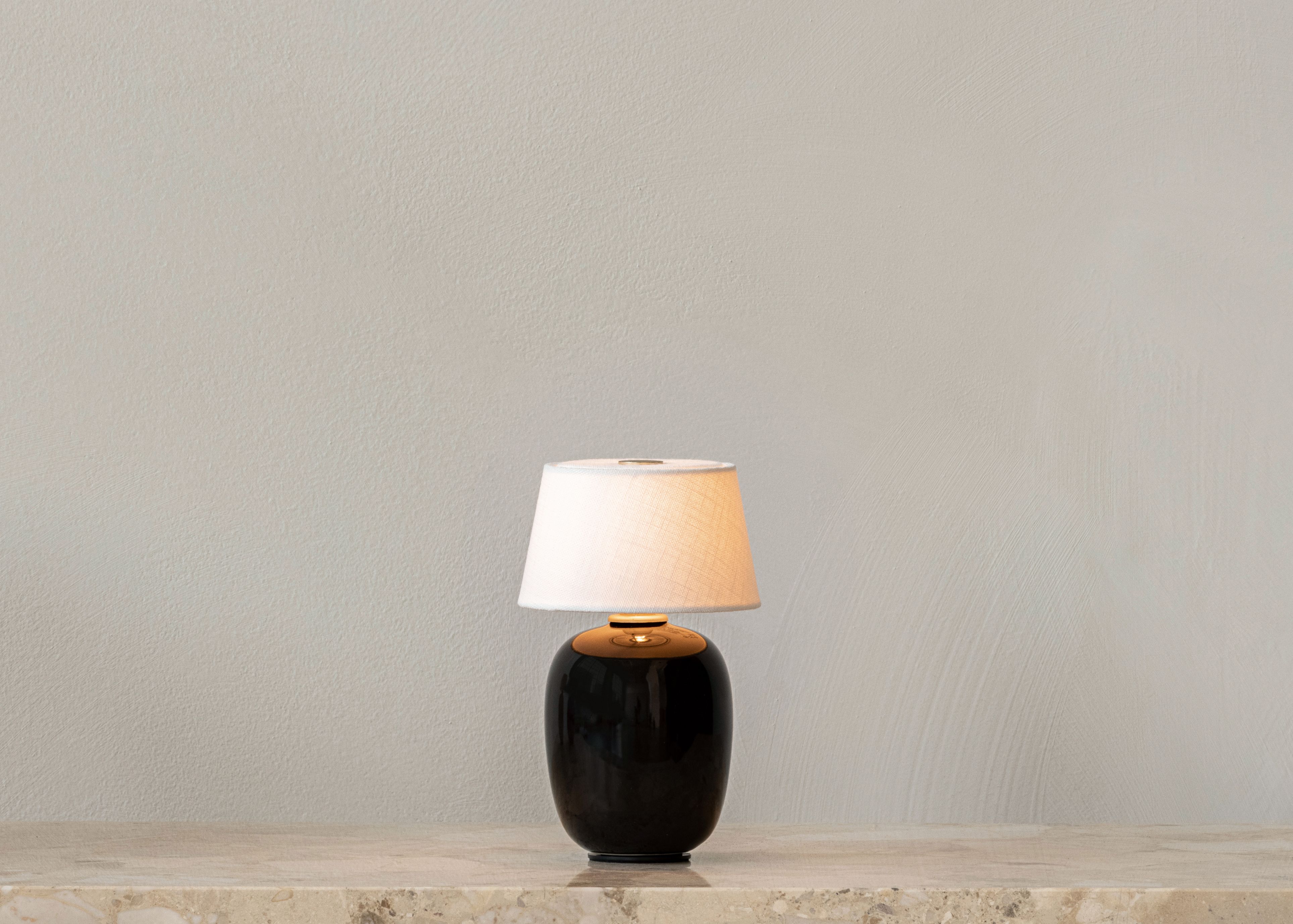 Torso portable table lamp Battery light Audo