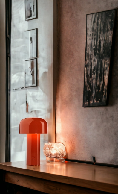 Bellhop Battery Tablelamp with USB cable Flos
