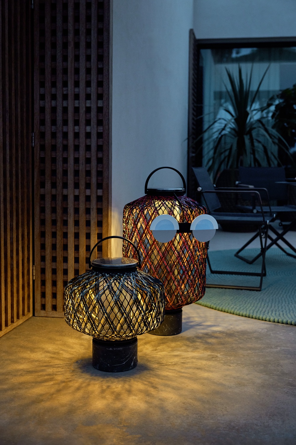 SEAX Outdoor Chair with wood finish Dedon