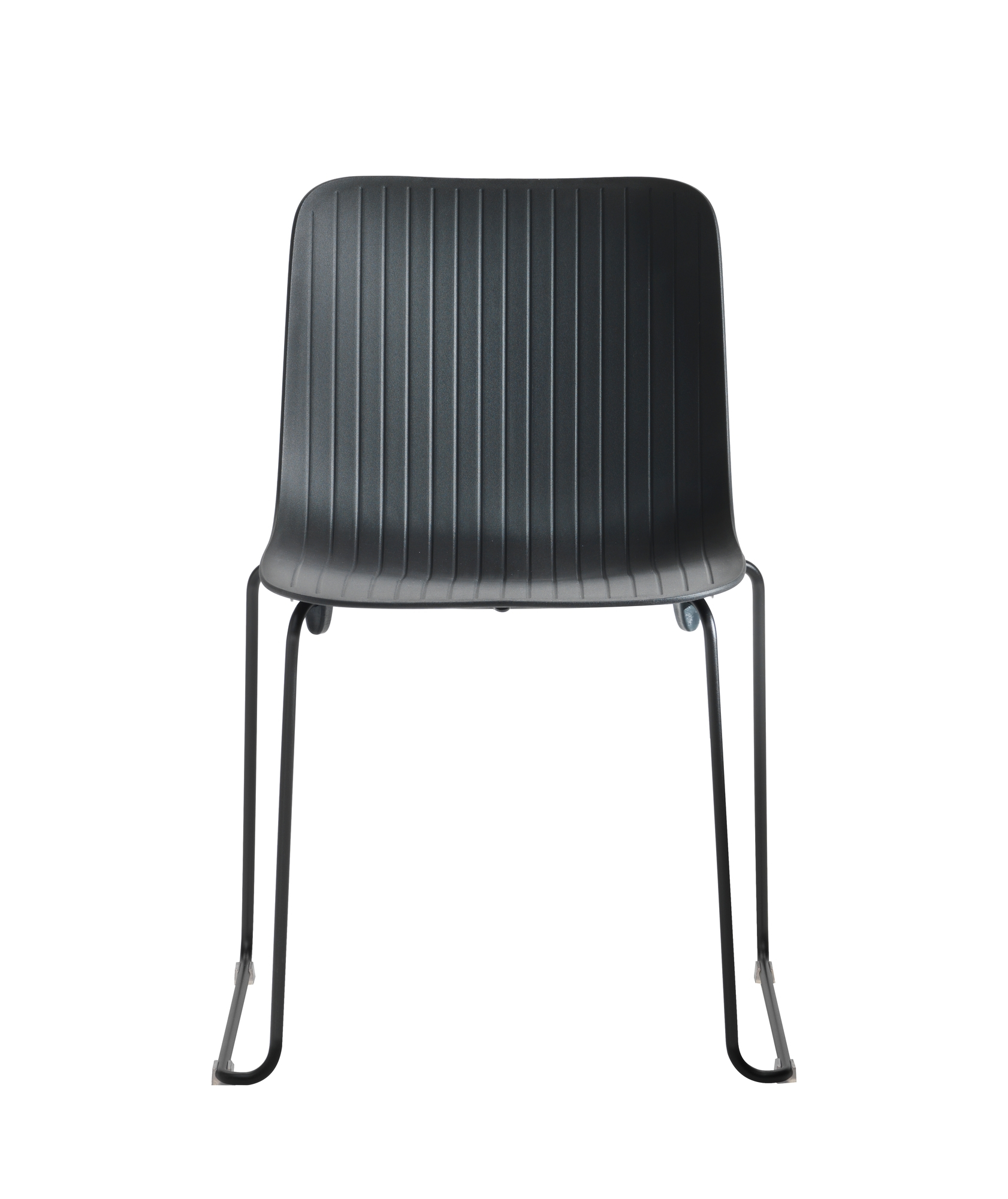 Dragonfly Chair Sled base without Armrests Segis black Schwarzer Dragonfly Stuhl von Segis mit Kufengestell, ohne Armlehnen, für Büro und Wohnen.