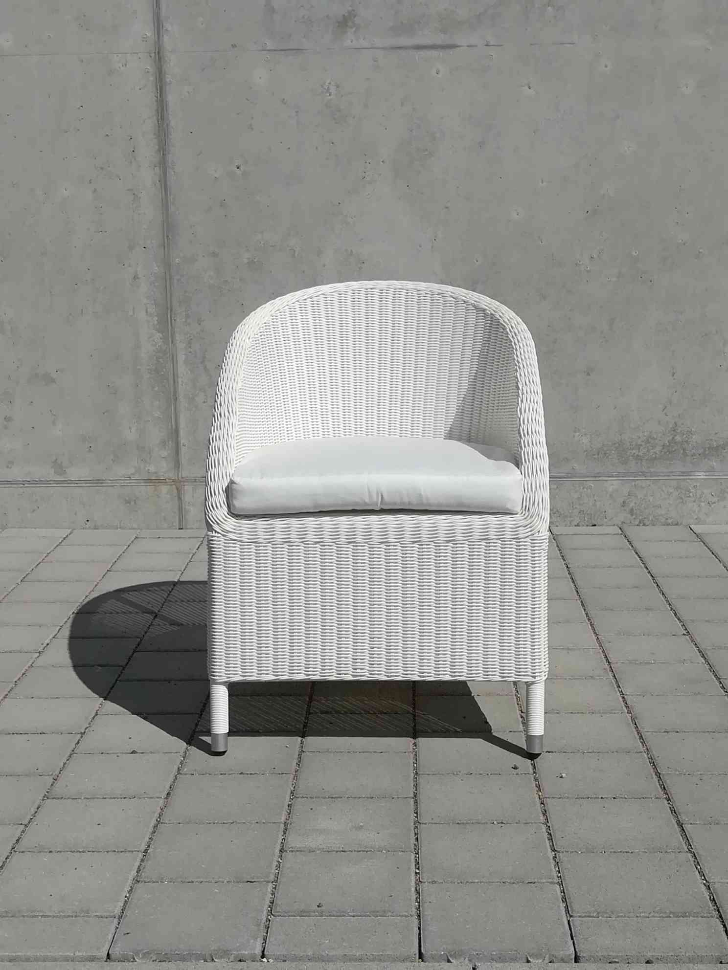 Romantic Armchair Outdoor Jan Kurtz
