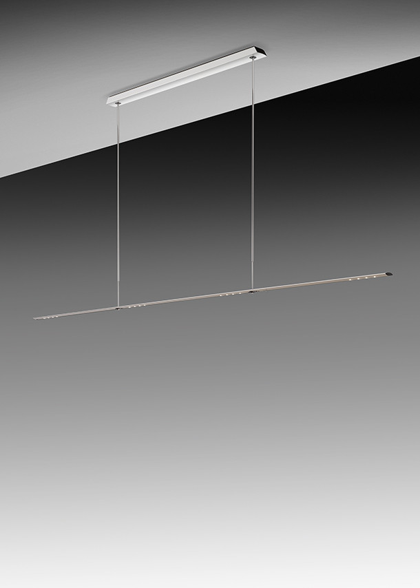 Moderne LET D Hängeleuchte von Baltensweiler in Silber, minimalistisches Design mit feinen LED-Lichtern, ideal für Esszimmer.
