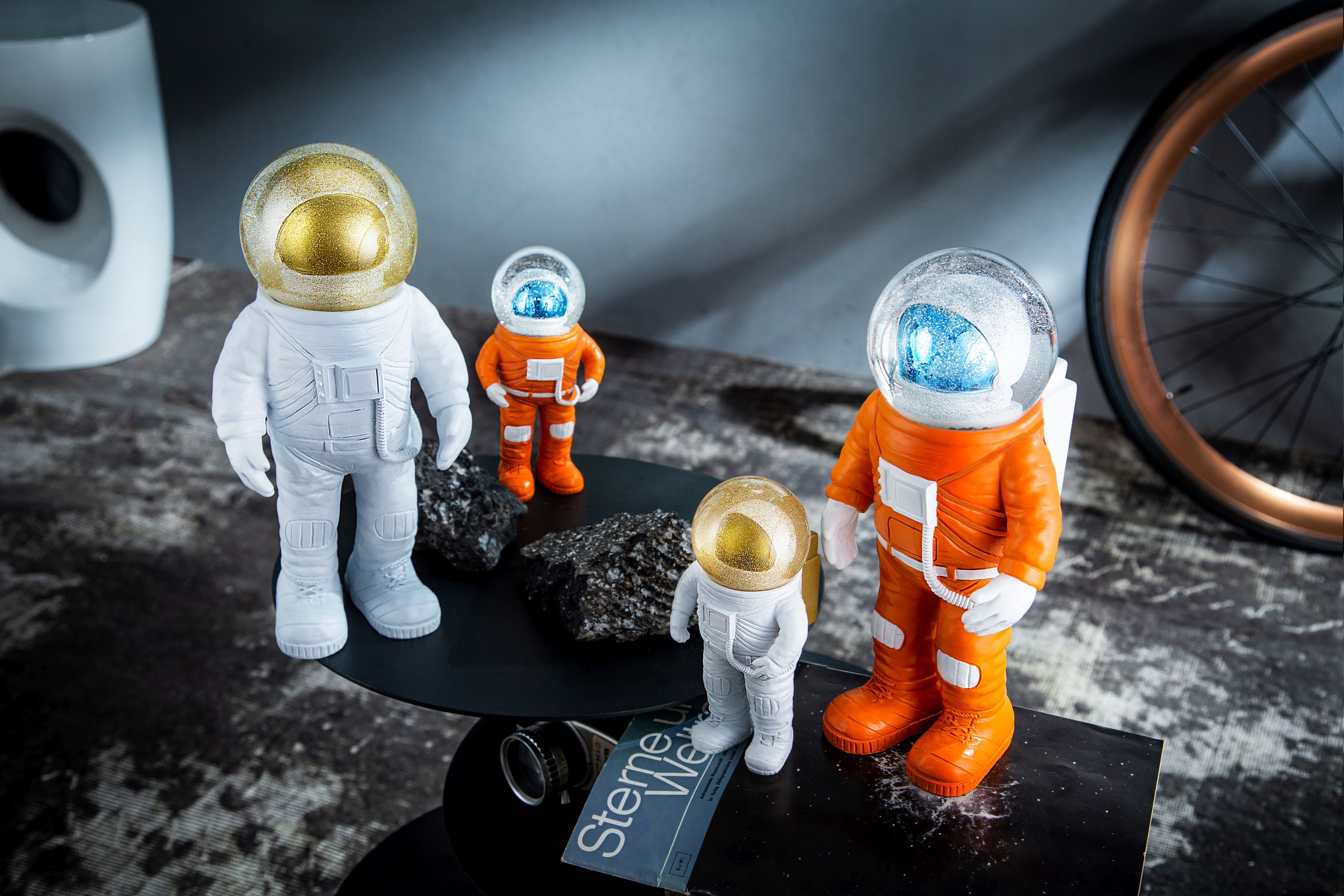 Summerglobes The Giant Marstronaut glitter ball Donkey SINGLE PIECE