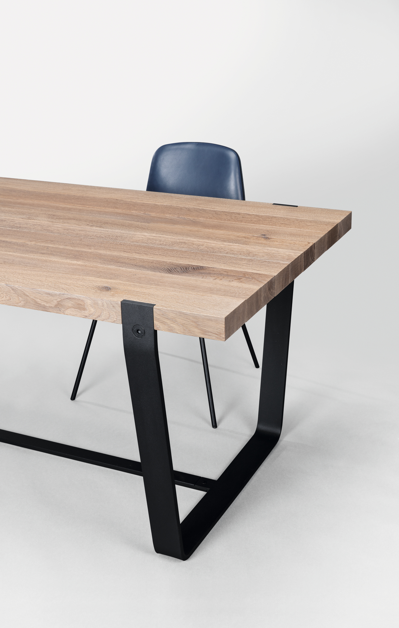 BB 11 Clamp table oak Janua