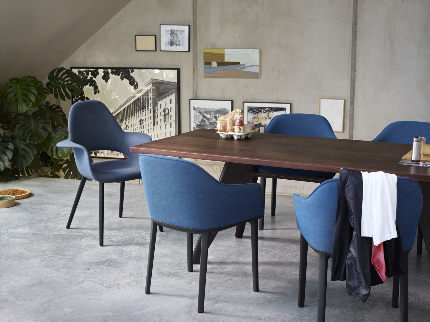 Softshell Chair Four-legged Chair Vitra