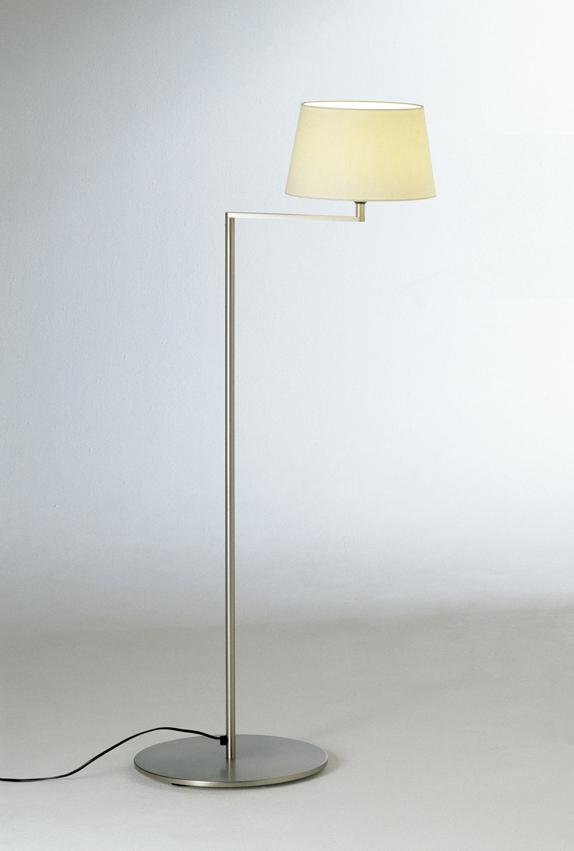 Americana Floor Lamp Santa & Cole