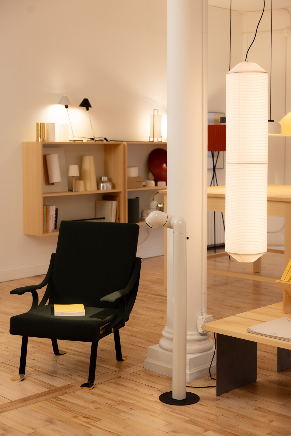 Tatu Alta Floor Lamp by Santa & Cole