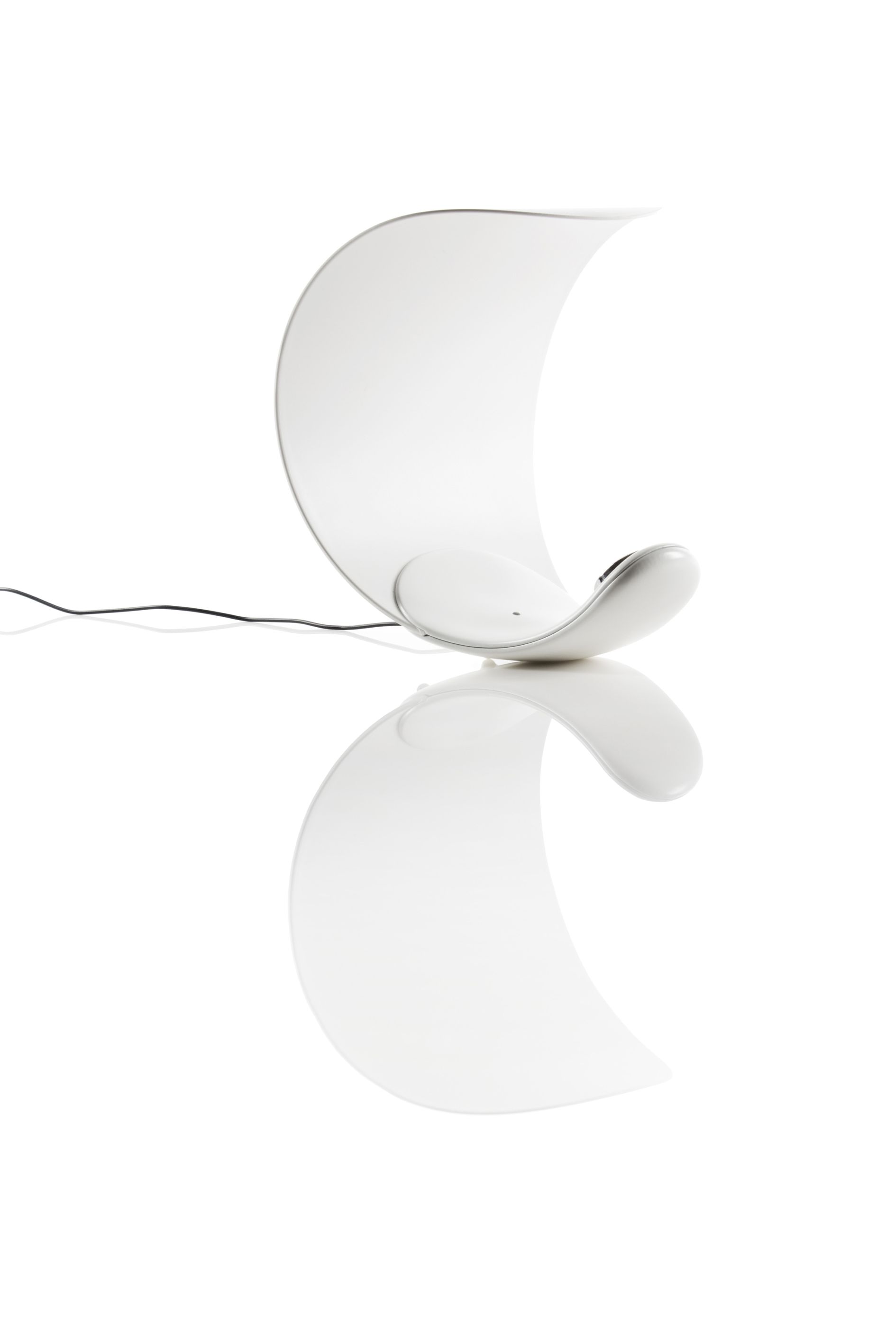 D76 Curl Table Lamp Luceplan