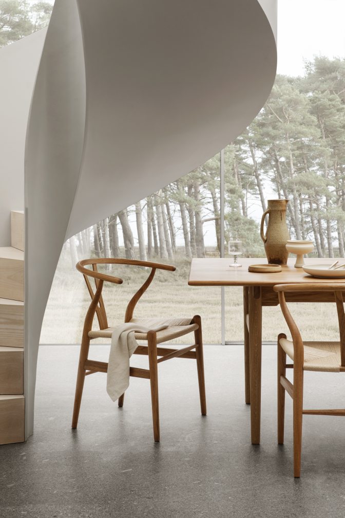 CH327 Dining table teak W 248 cm Carl Hansen & Søn