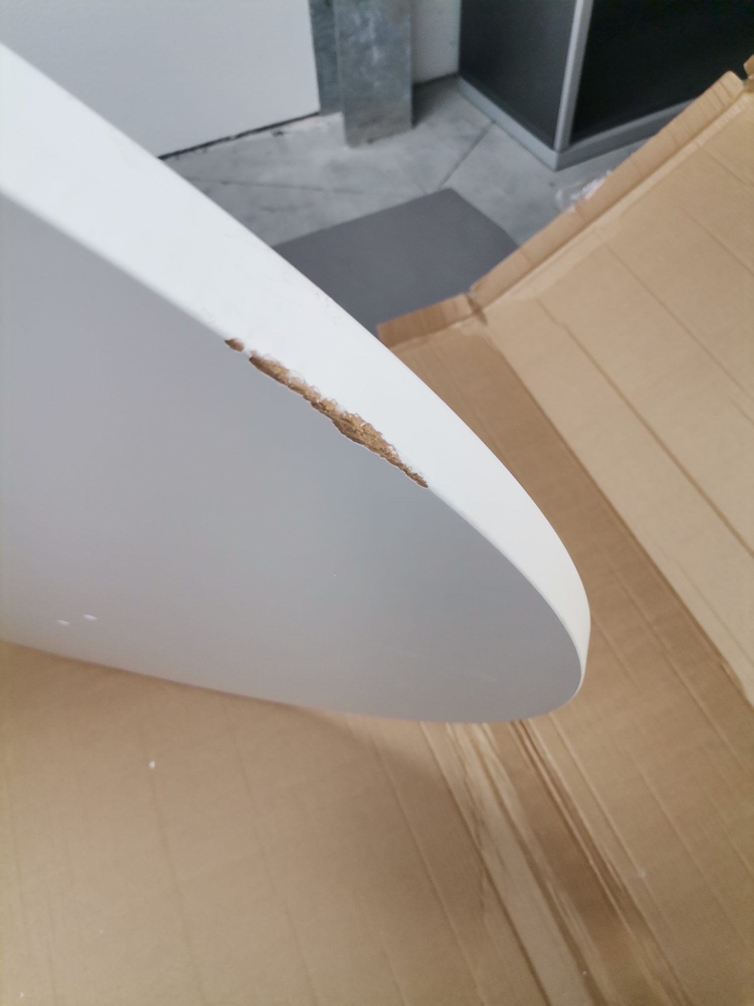 Tavolo XZ3 table round FRAME BLACK / PLATE MDF WHITE VARNISHED Magis MÄNGELEXEMPLAR