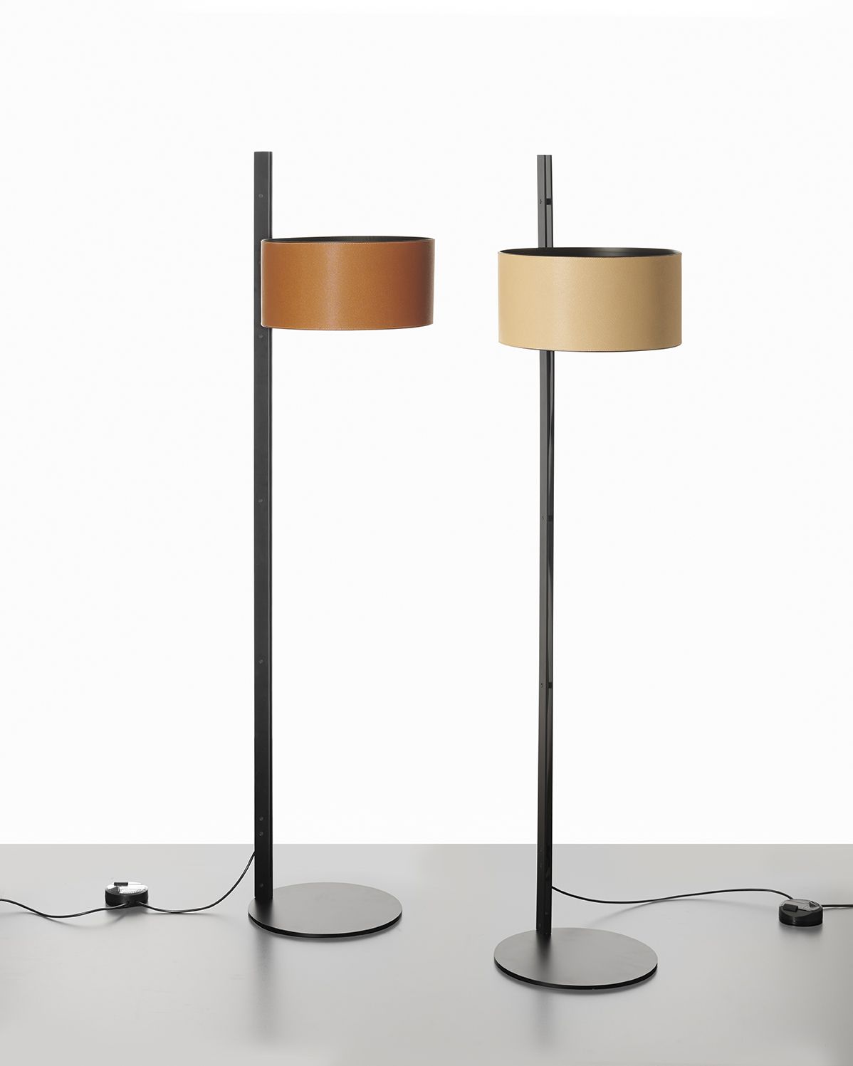 Parallel 396 Floor lamp Oluce
