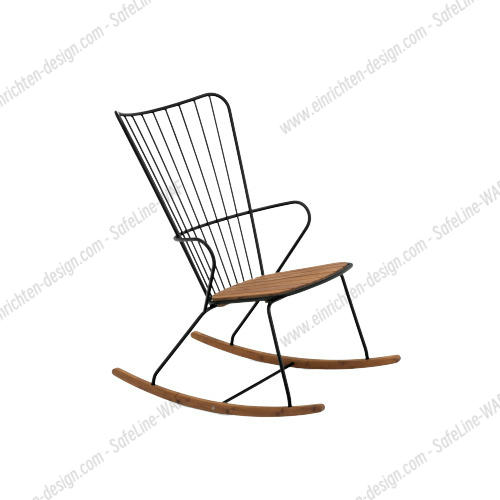 Schwarzer Paon Schaukelstuhl von Houe für den Außenbereich mit Holzdetails, ideal zum Entspannen.