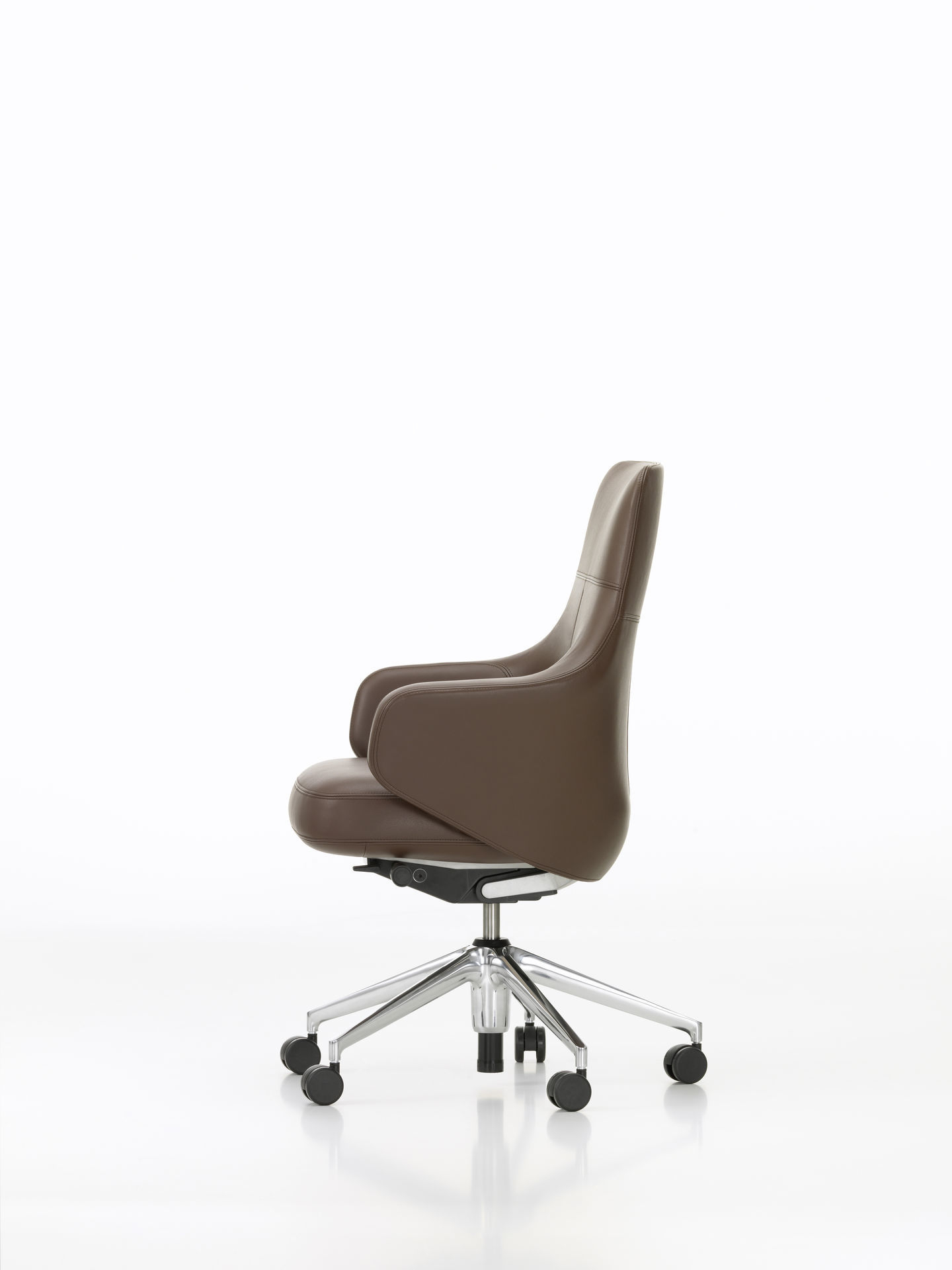 Grand Conference Lowback Chair Vitra
