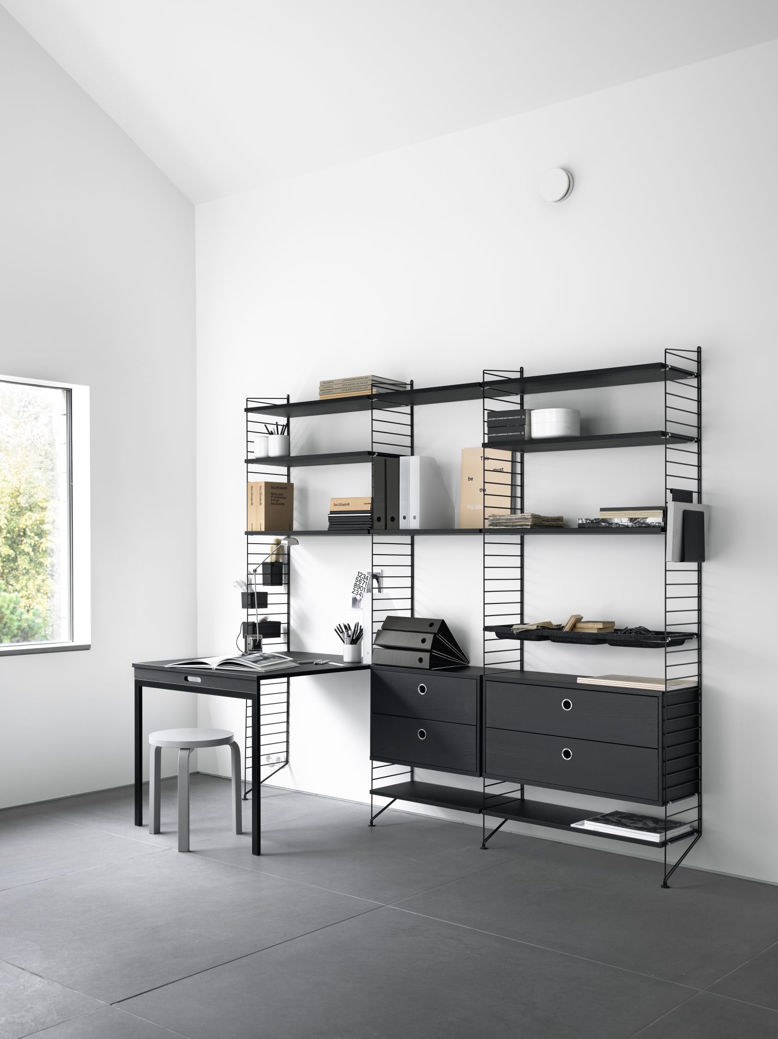 Single Piece Floor Ladder H 200 cm String Furniture