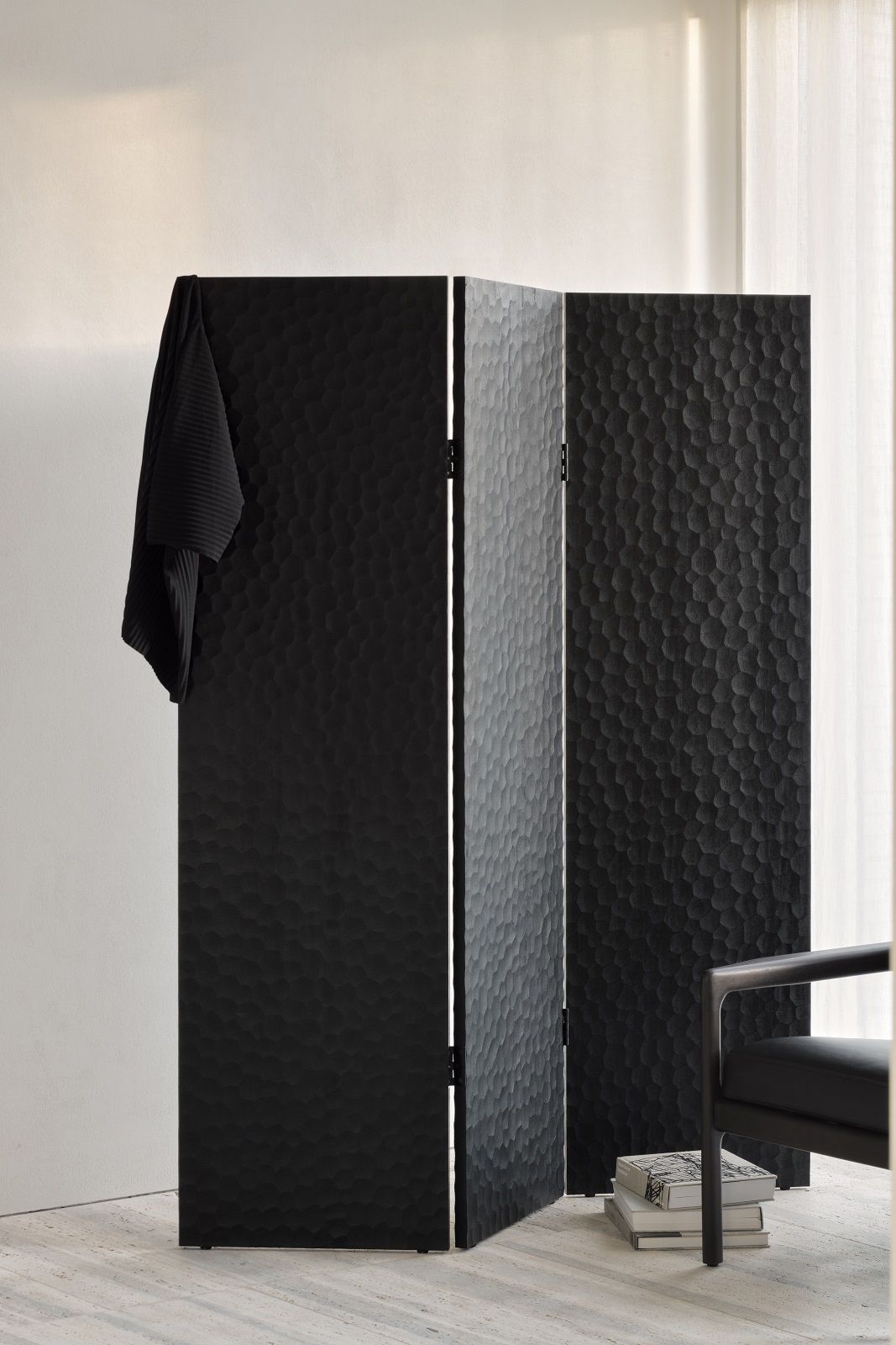 Chopped room divider mahogany black Ethnicraft