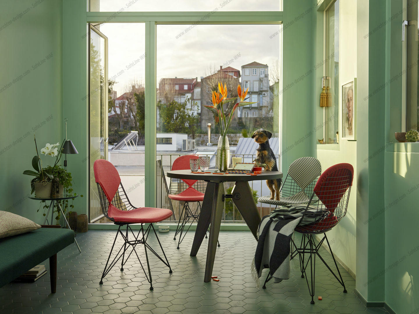 DKR-2 Wire Chair with seat and back cushion Vitra