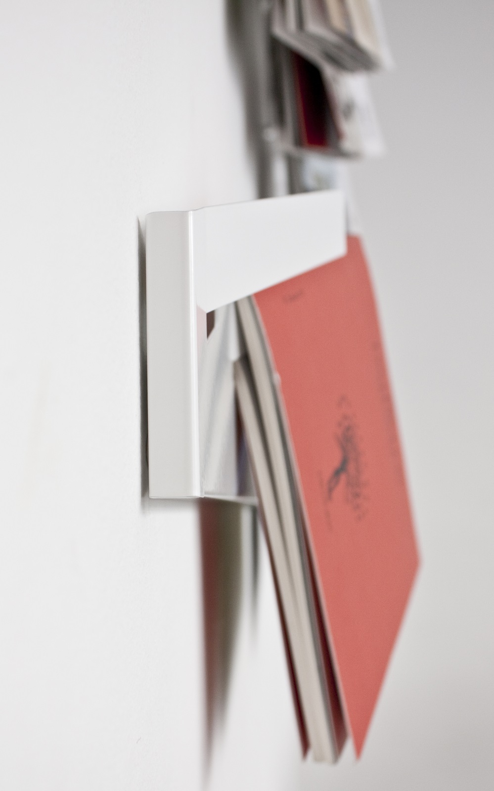 Mr_magazine holder Linea1 by Müller Möbelwerkstätten
