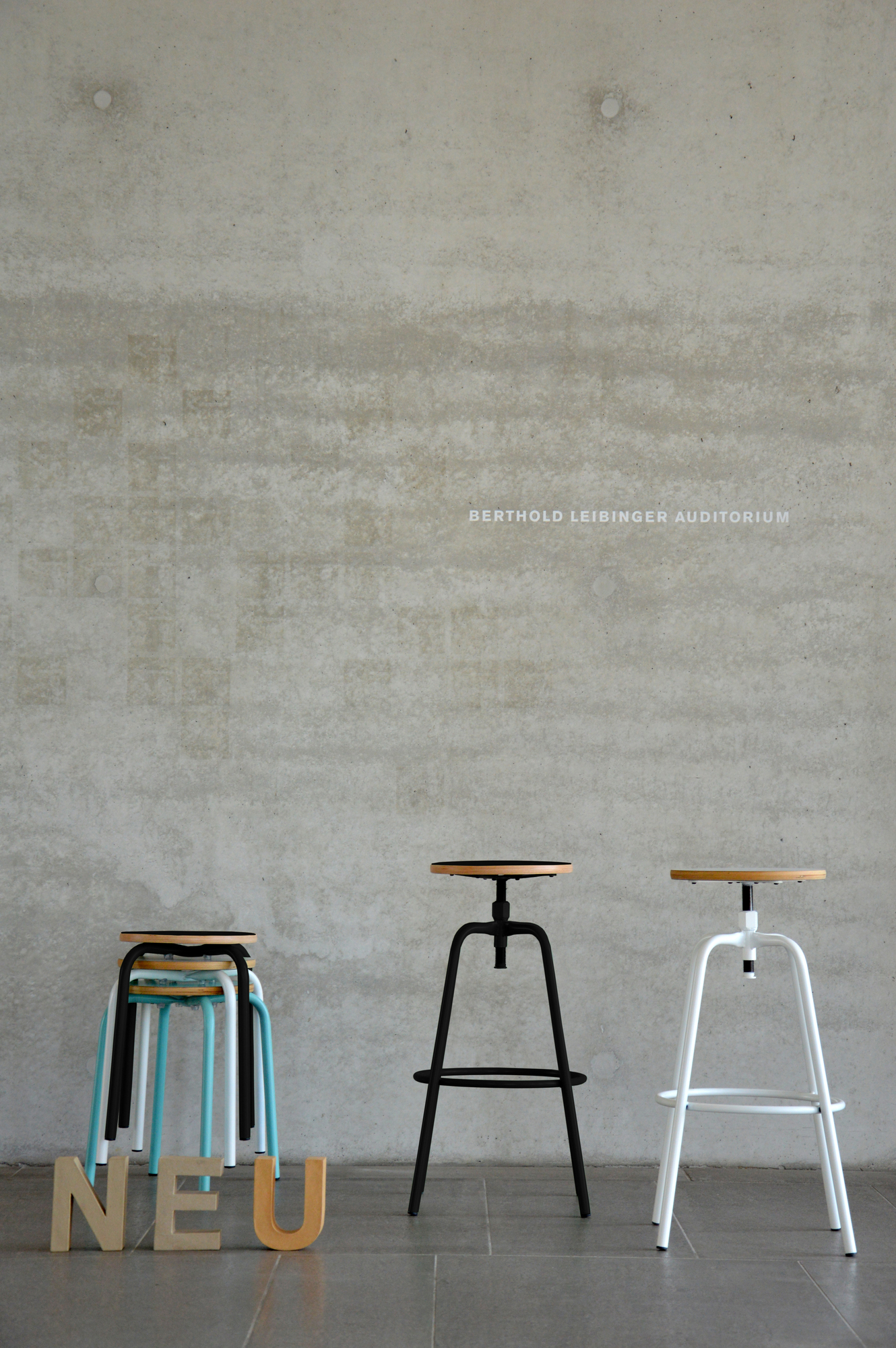 Paris Stool White Jan Kurtz