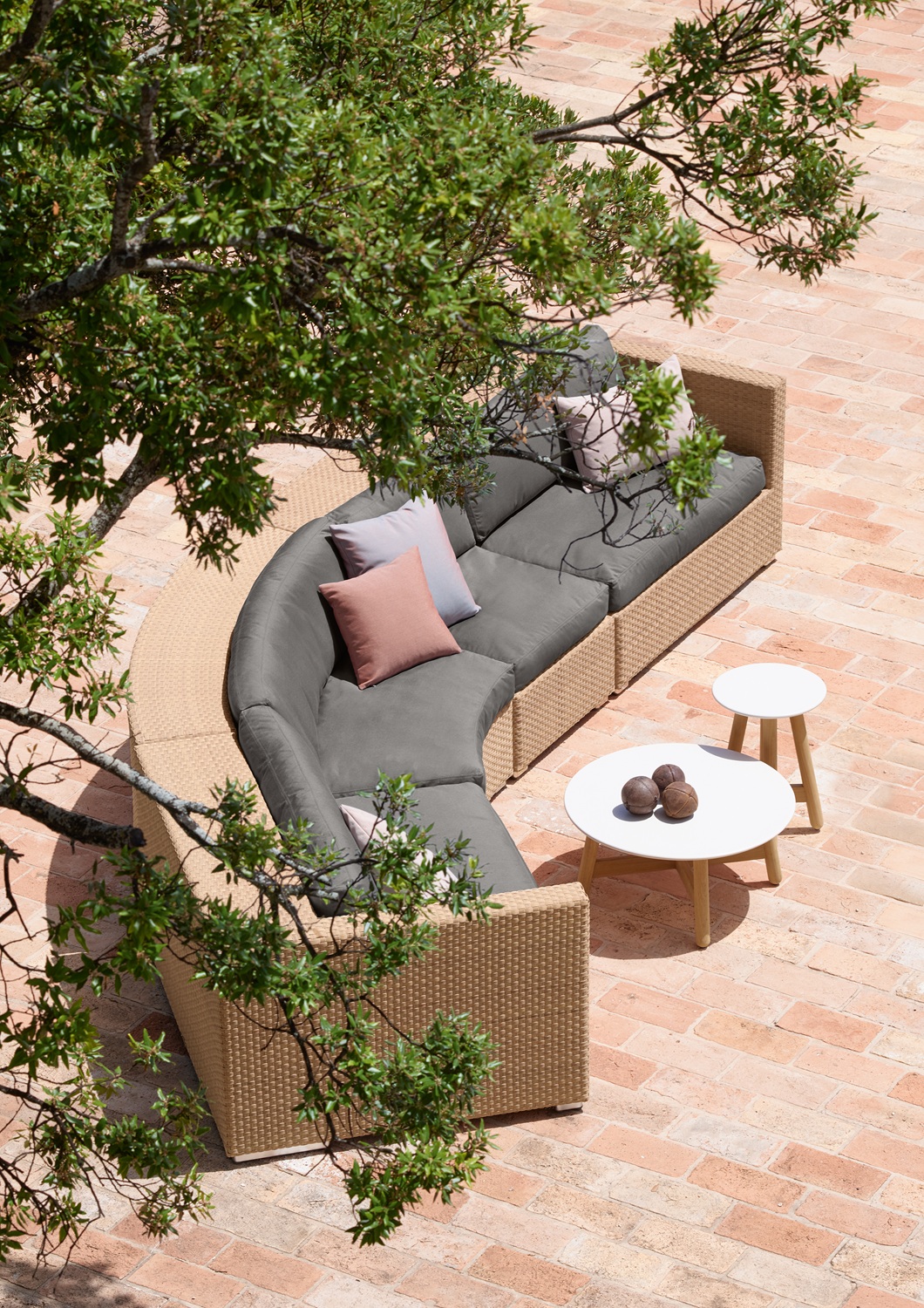 Mbrace Outdoor Side table Dedon