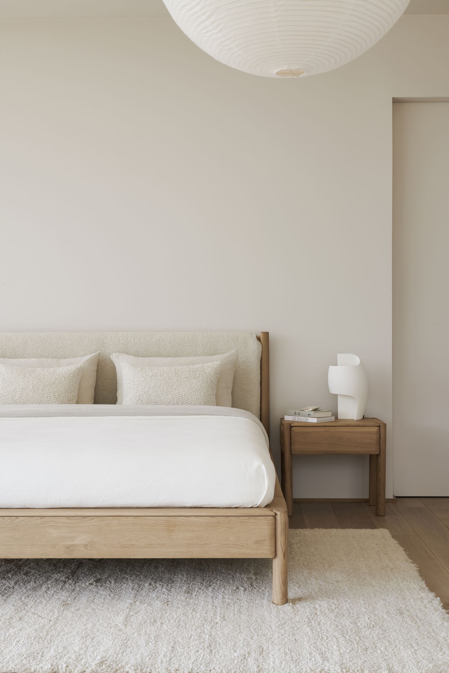 PI bed with headboard + upholstery Ethnicraft