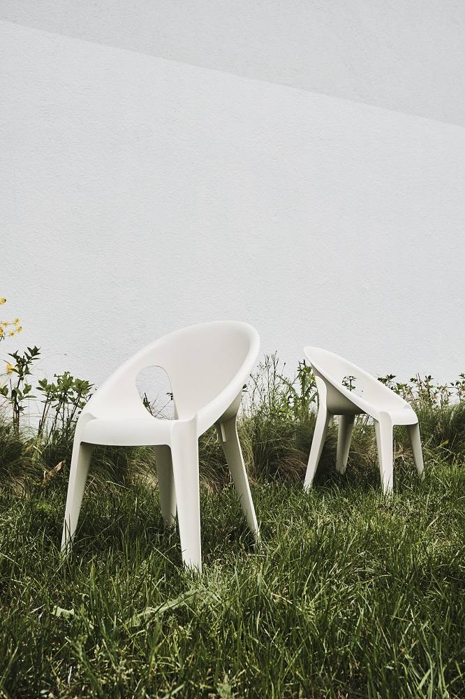 Bell Chair Indoor / Outdoor stackable Magis