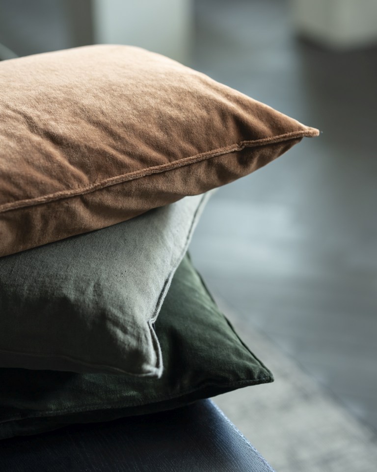 Velvet cushion 60x40 cm Ethnicraft 