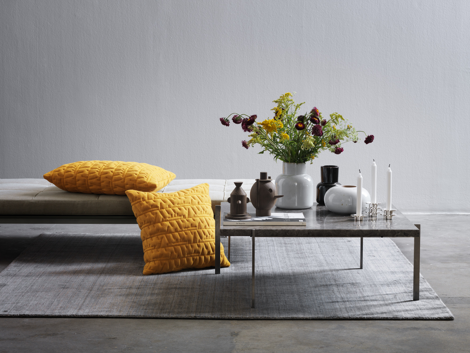 Eathenware Vase round Fritz Hansen SINGLE PIECES