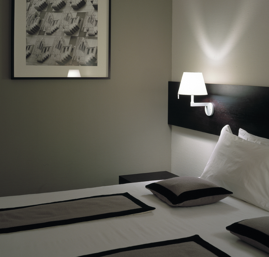 Melampo Wall lamp Artemide