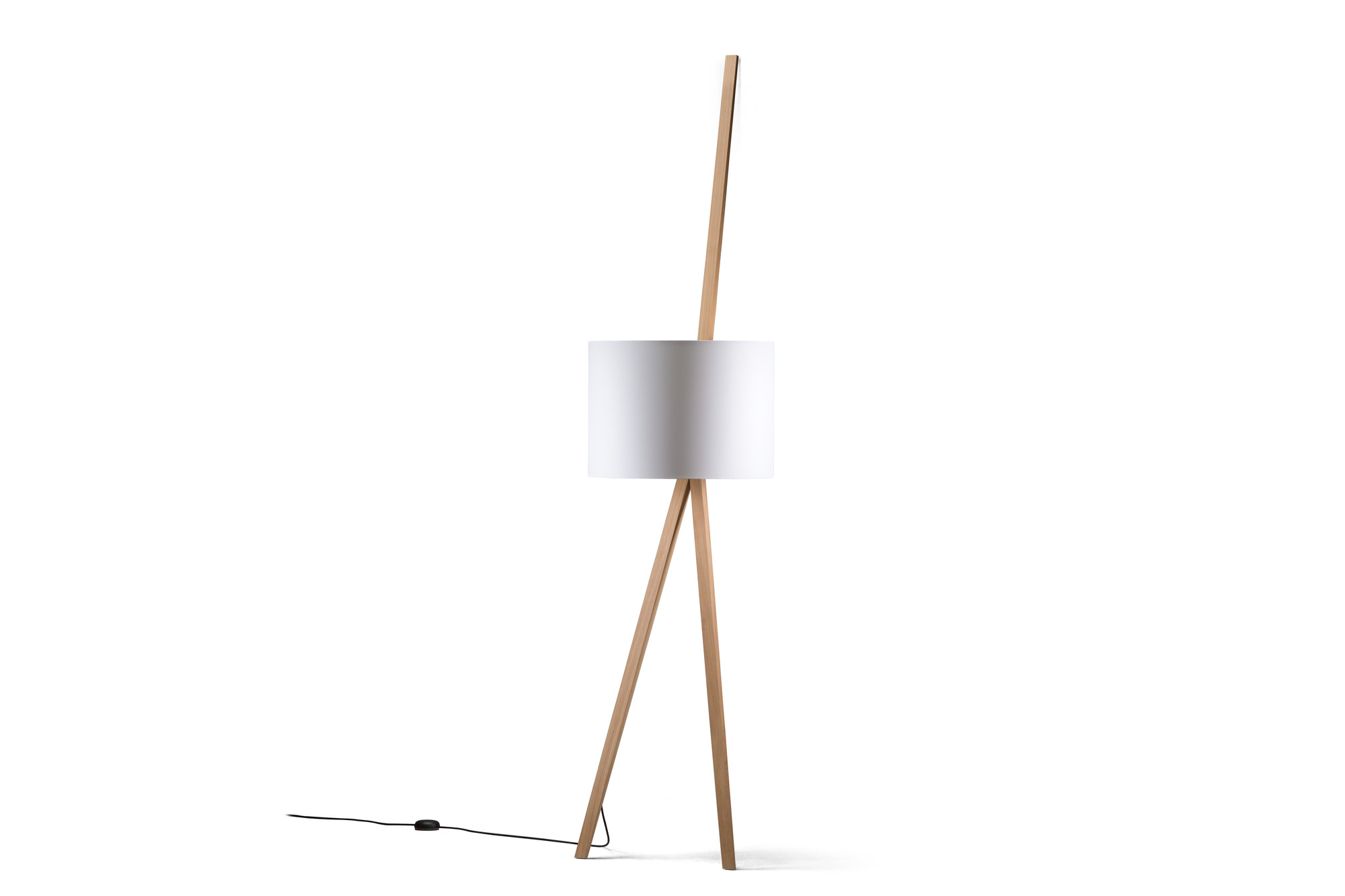 Luca Lean leaning lamp natural oak / white Maigrau