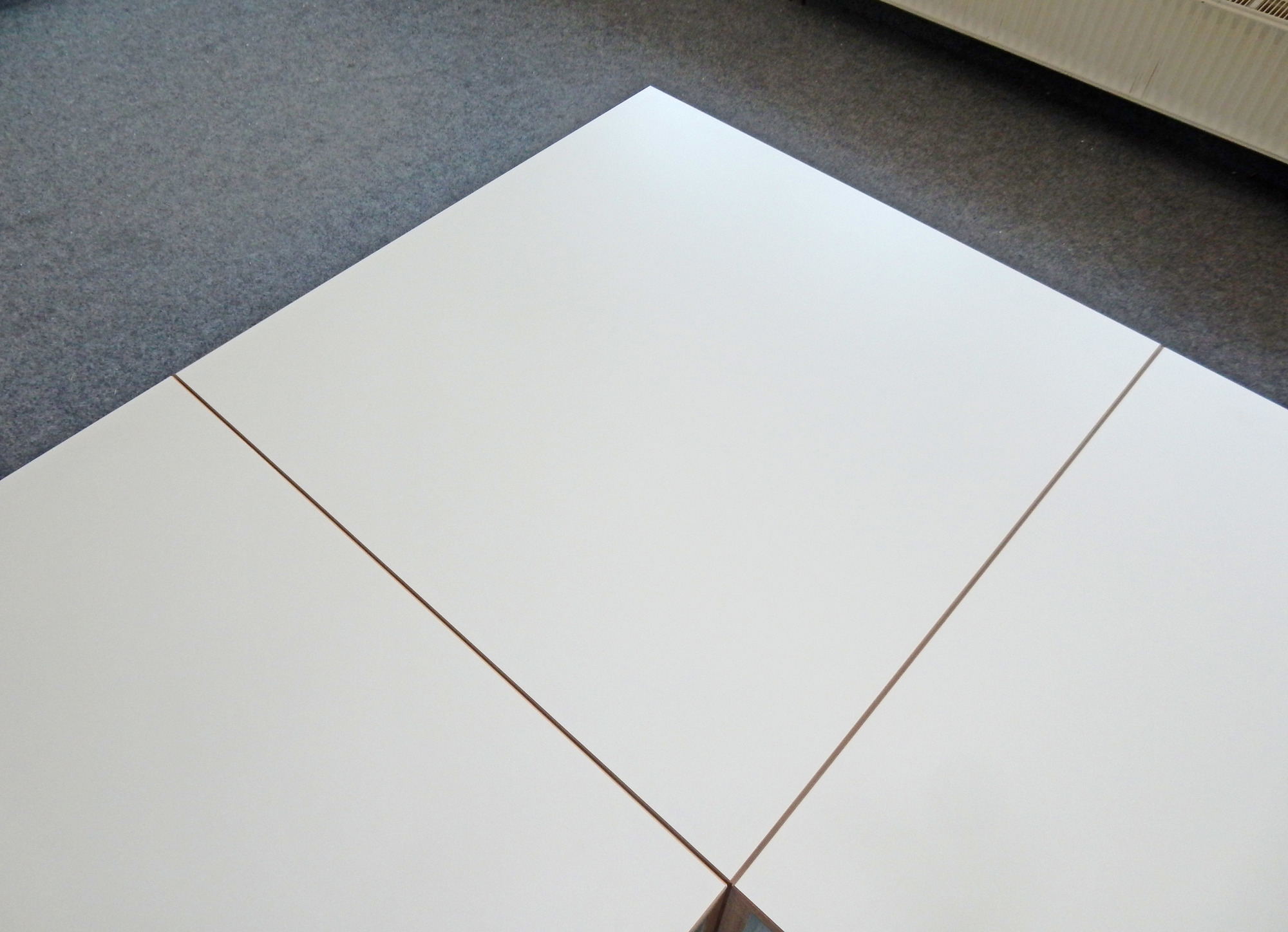 Freistell table small Tojo