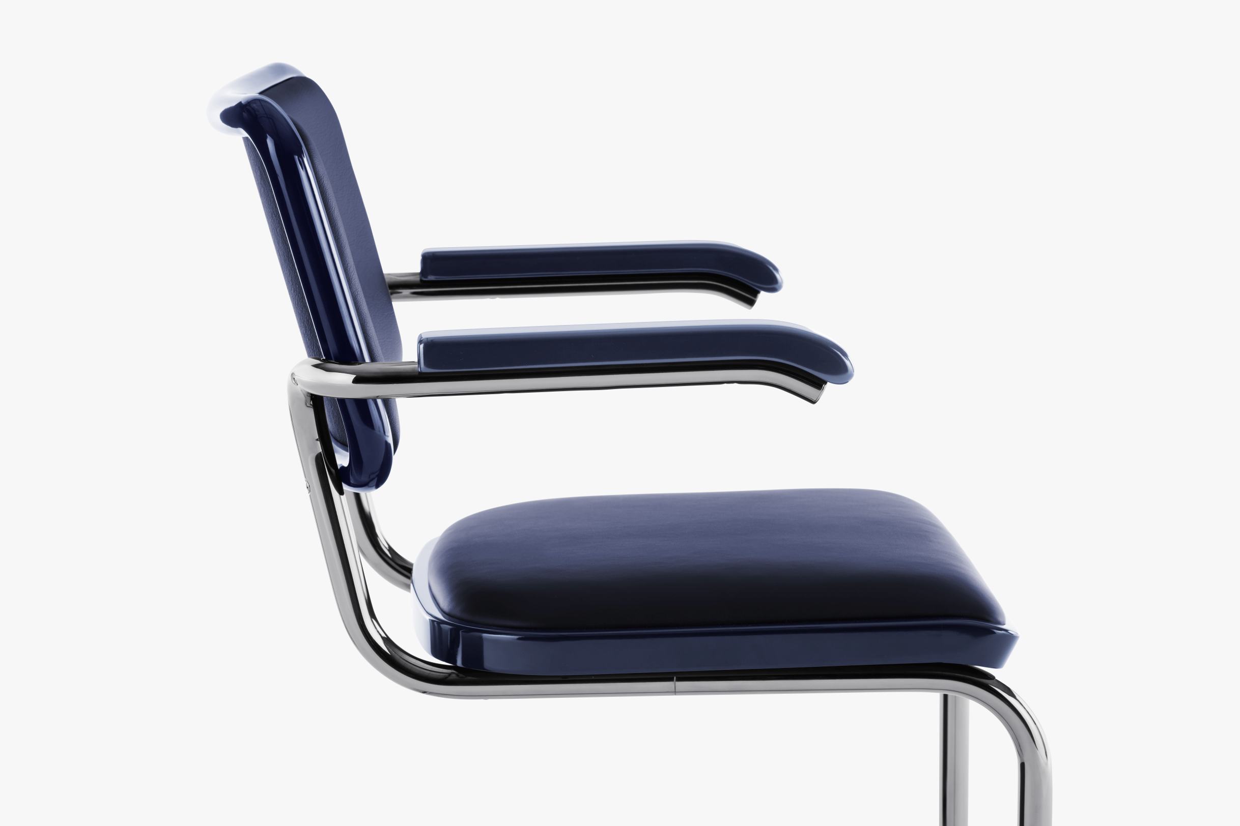 JS. Thonet by Jil Sander S 64 P / S64P cantilever chair Thonet