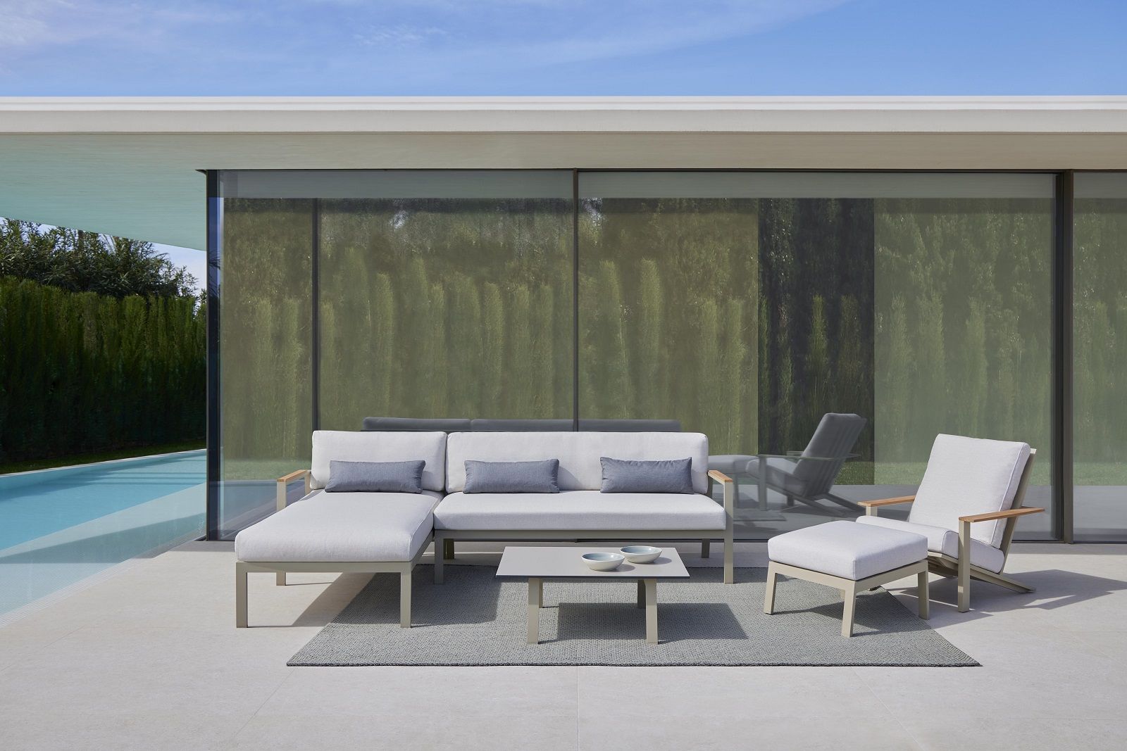 Saline Outdoor Rug Gan