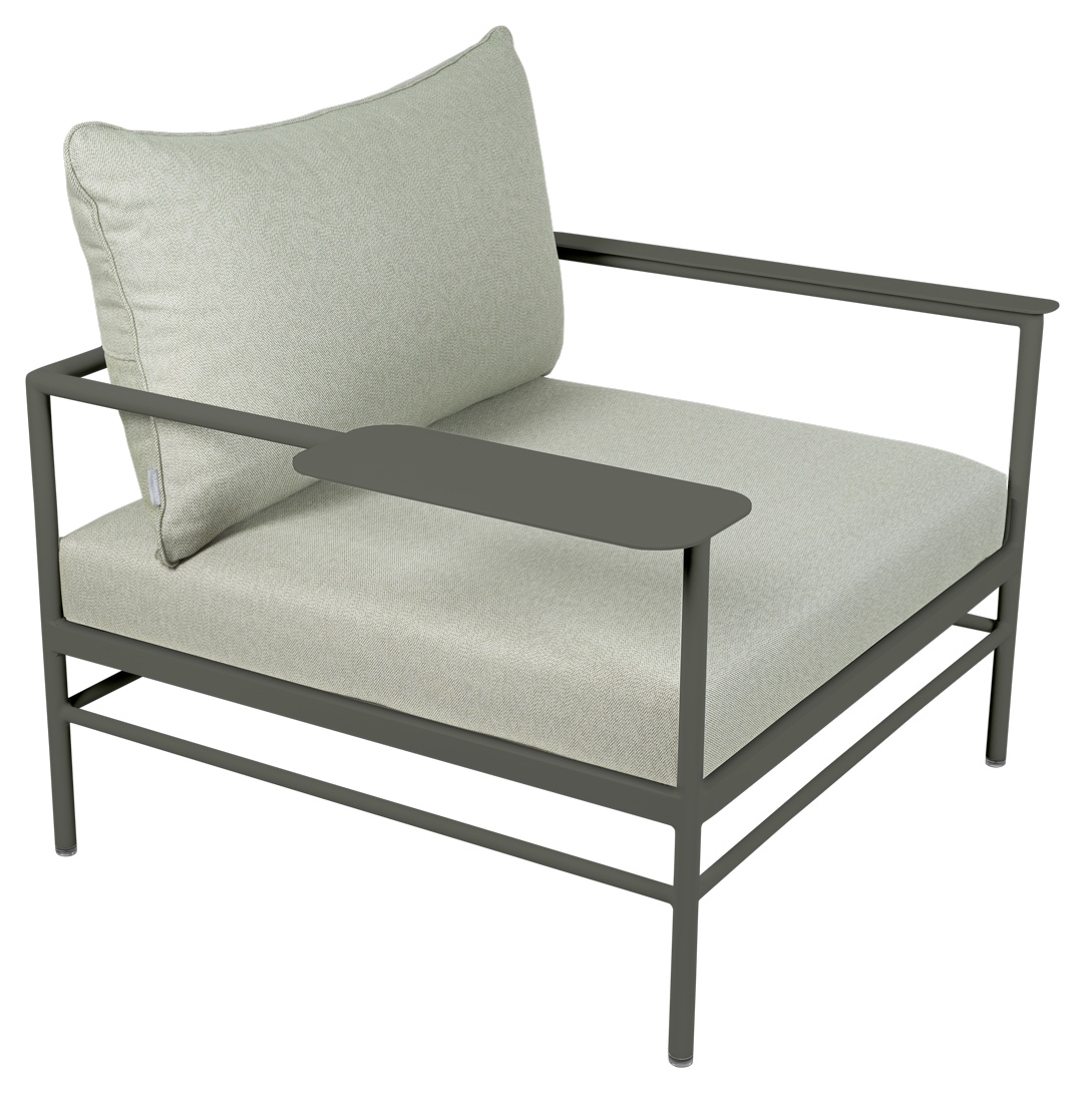 Rivage lounge chair with armrests Outdoor Fermob