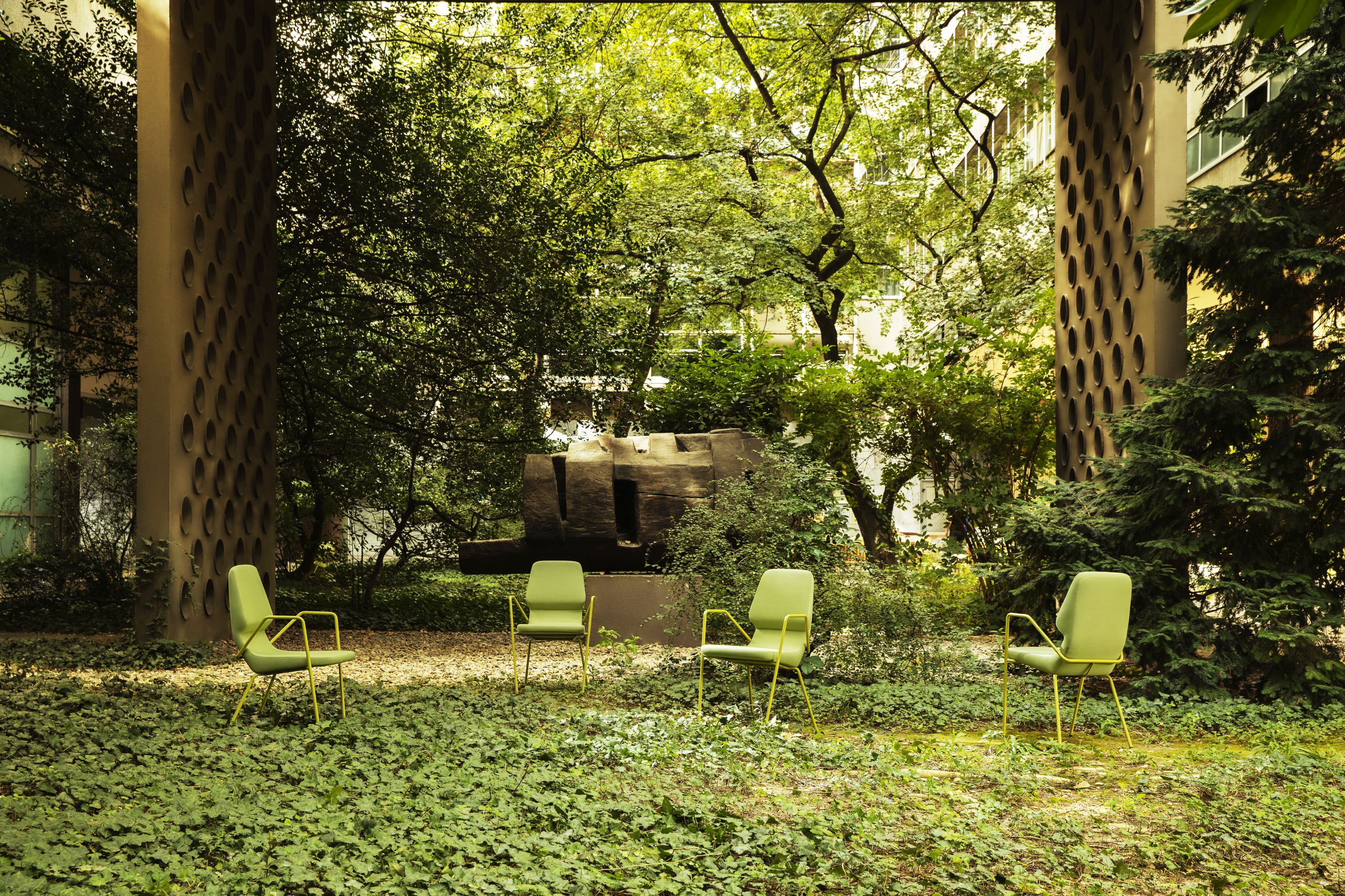 Oblique Indoor / Outdoor Chairs Prostoria