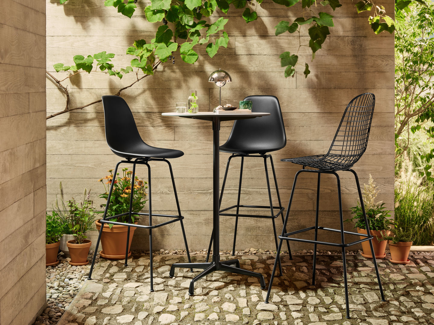 Eames Fibreglass Bar Stool High Bar Stool Vitra  