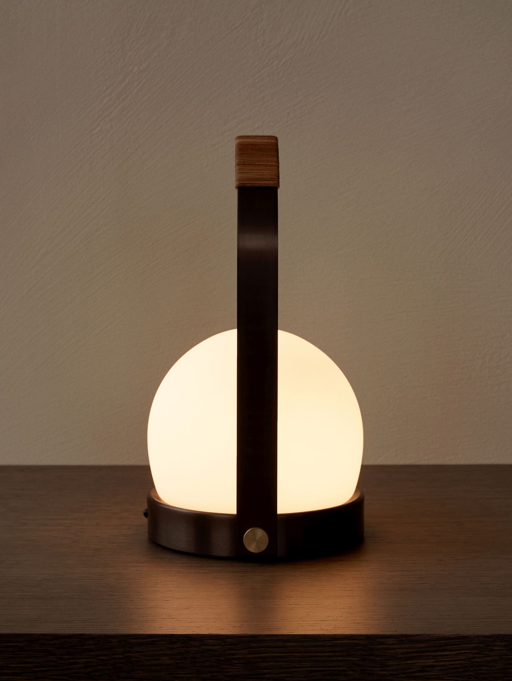 Carrie Table Lamp Leather Battery light Audo