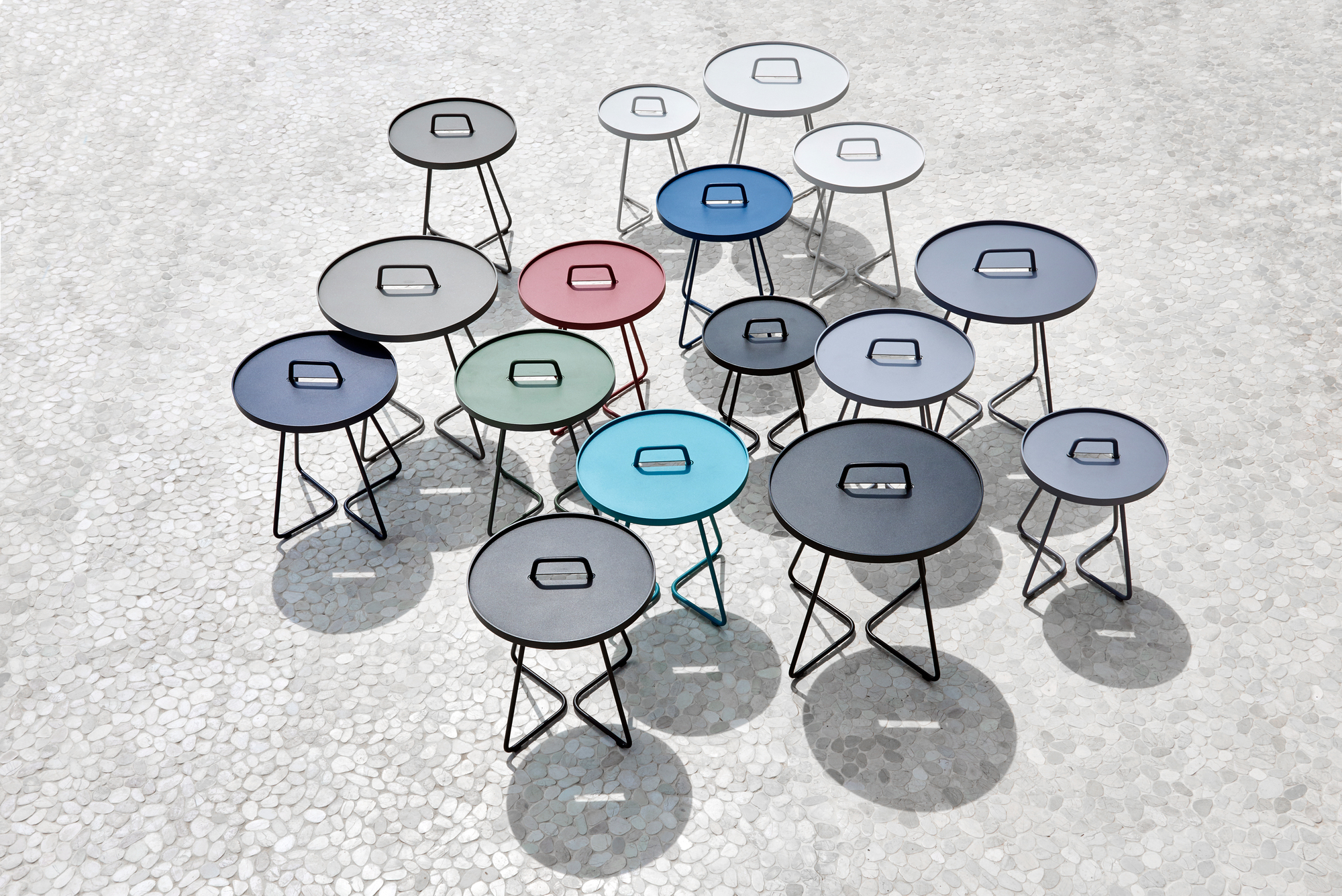 On-The-Move Outdoor side table small taupe Cane-Line