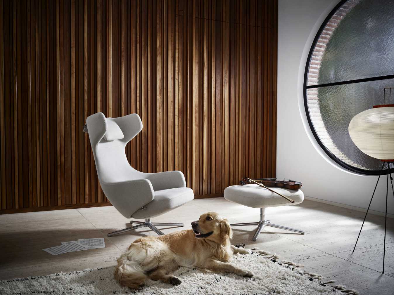 Grand Repos Armchair + Ottoman Vitra Polished Nubia Ivory / Pearl