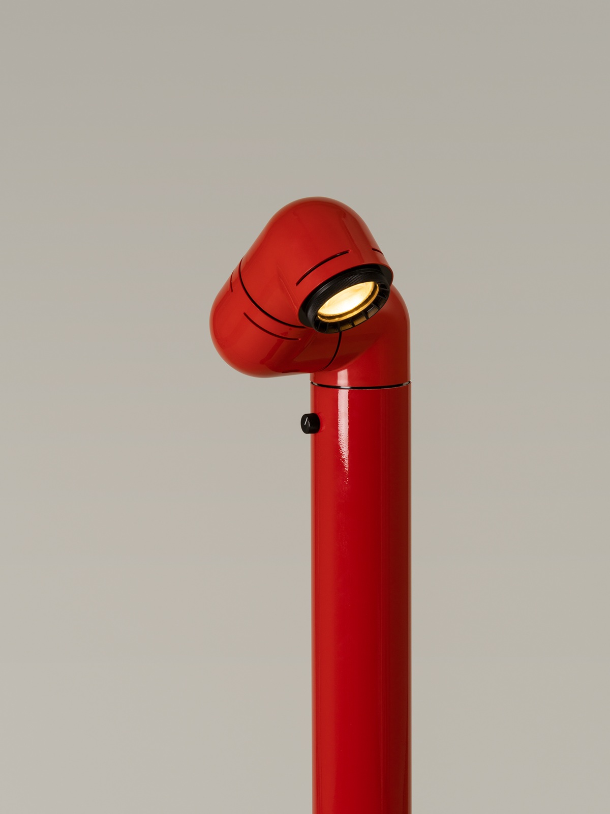 Tatu Alta Floor Lamp by Santa & Cole