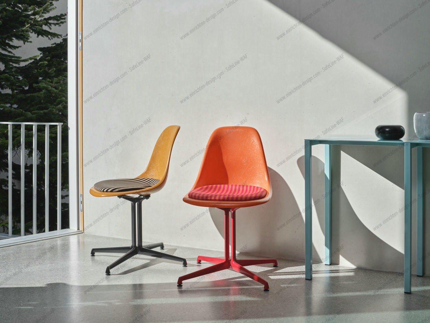 Eames Fibreglass Side Chair La Fonda Red Orange Vitra LIMITED EDITION 