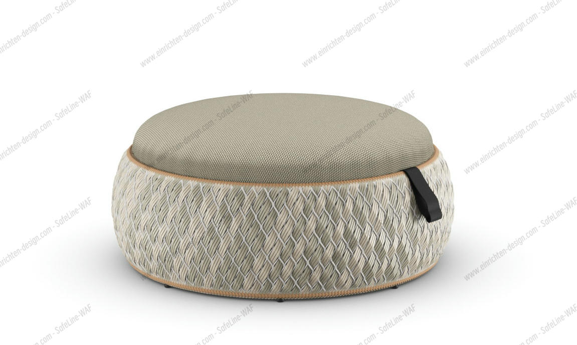 Dala Hocker von Dedon, Ø96cm. Runder Outdoor Hocker mit beigem Sitzkissen und geflochtenem Korpus.
