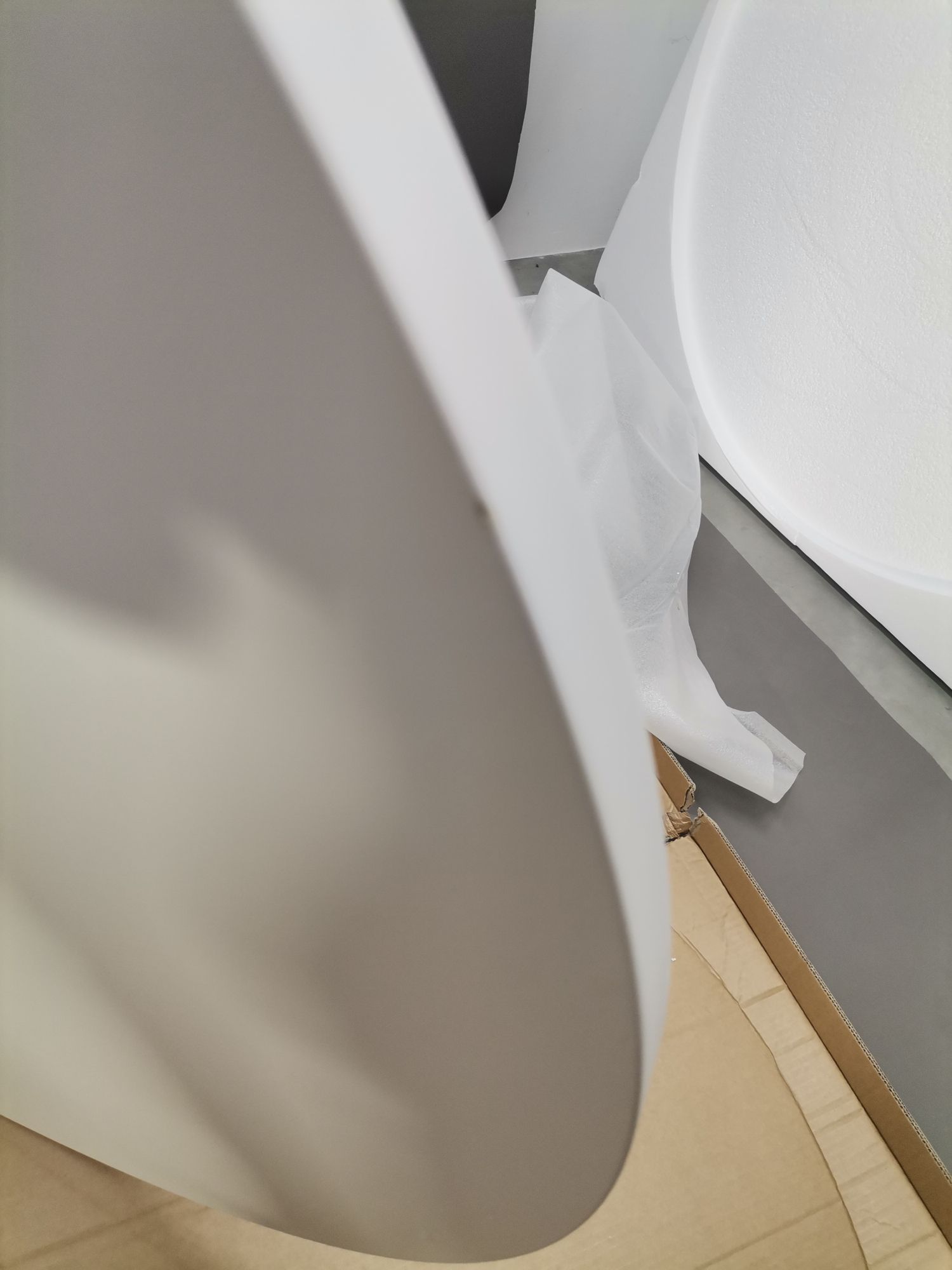 Tavolo XZ3 table round FRAME BLACK / PLATE MDF WHITE VARNISHED Magis MÄNGELEXEMPLAR