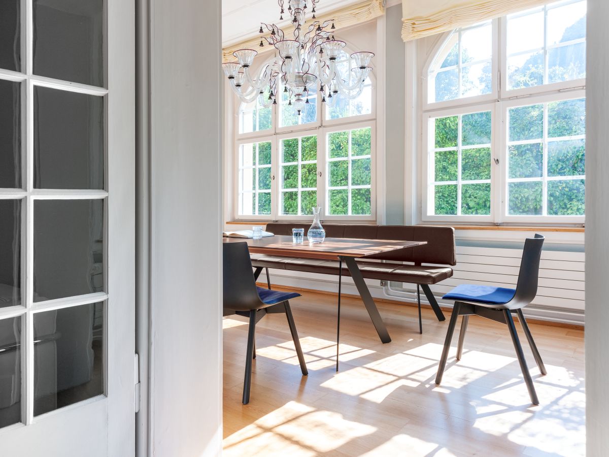 Carim bench with backrest Girsberger