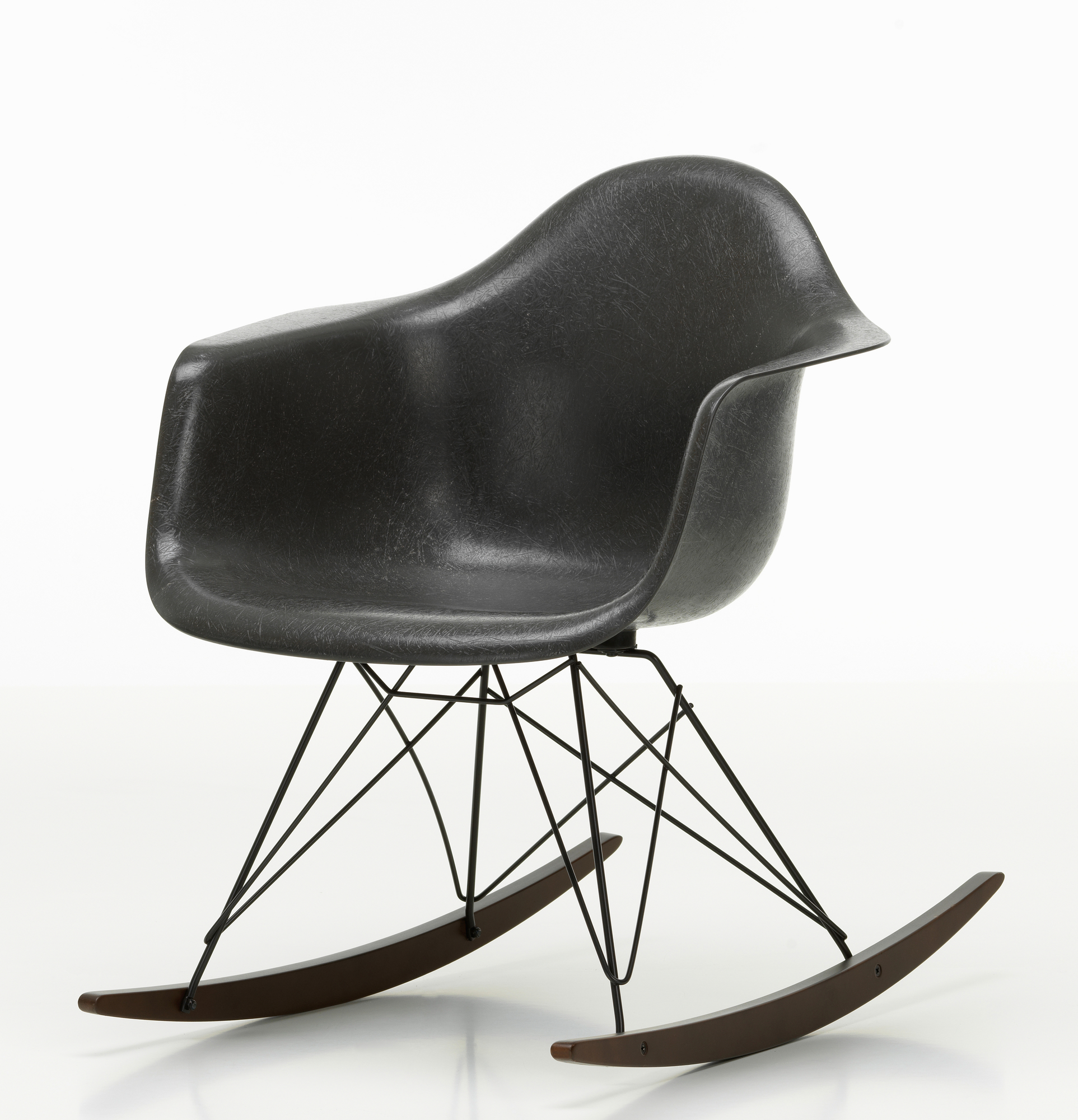 Eames Fibreglass Arm Rocking Chair RAR Rocking Chair Vitra