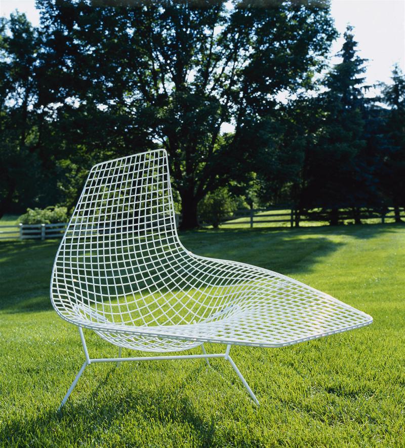 Bertoia Asymmetrical Recliner OUTDOOR Knoll International